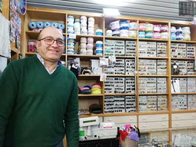 ...che ci presenta suo figlio Davide, a cui da poco ha ceduto la propriet� del locale